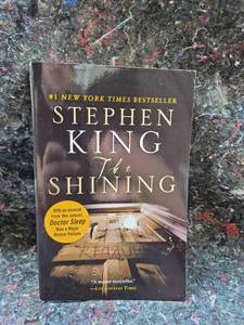 lot 101 image: Stephen King The Shining Paperback Book
