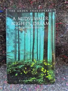 lot 119 image: The Arden Shakespeare A Midsummer Nights Dream Edited by Sukanta Chaudhuri