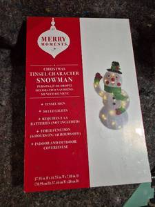 lot 34 image: Merry Moments Christmas Tinsel Character Snowman 30 LED Lights 27.95 in. H