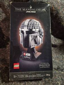 lot 64 image: LEGO Star Wars The Mandalorian 75328 584 pcs Building Set
