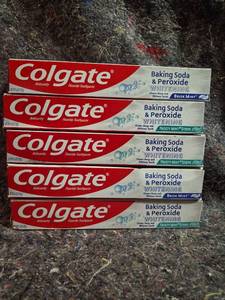 lot 104 image: Colgate Baking Soda & Peroxide Whitening Toothpaste 5-Pack 6.4oz - Best By Date 12.2025