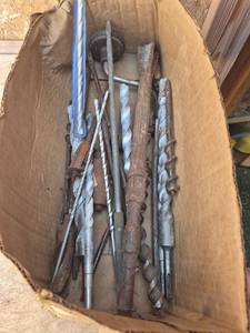 lot 311 image: Lot of Vintage Auger Bits and Hand Drill Accessories