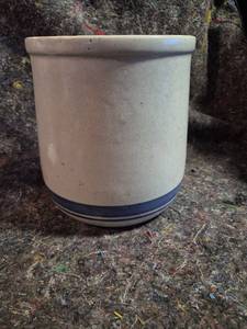 lot 406 image: Stoneware Crock with Blue Band 3-Gallon USA