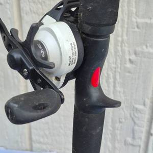 lot 503 image: Kerzip 6.2ft Fishing Rod with Reel