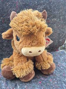 lot 507 image: Fiesta Llama Plush Toy Stuffed Animal C22435C
