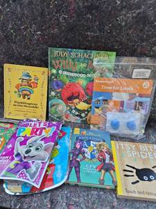 lot 512 image: Childrens Book Lot 6 Items Paddington Willy Descendants Time for Lunch
