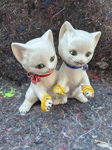 lot 519 image: Pair of White Cat Figurines with Colored Collars and Bracelets