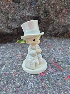 lot 525 image: Precious Moments Figurine Boy in Top Hat