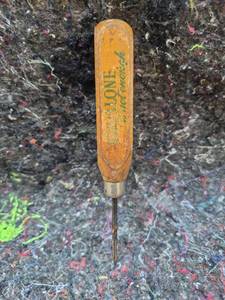lot 534 image: Vintage Ice Pick