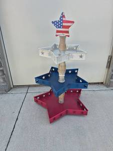 lot 535 image: Tiered Star Tray Stand with American Flag Topper Wood Handle
