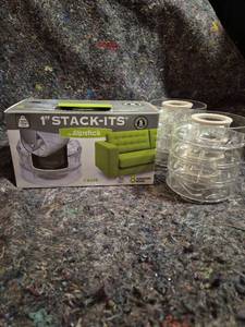 lot 568 image: Slipstick 1 Stack-Its Furniture Risers 8-Pack CB658