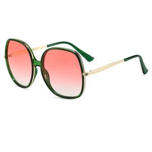 lot 2378 image: 70s Super Oversize Square Sunglasses for Women Vintage Rectangular Frame