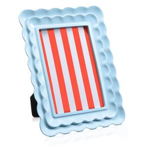 lot 14411 image: 4 x 6 Blue Scalloped Picture Frame