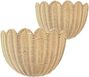 lot 19072 image: Set of 2 Scalloped Hanging Wicker Baskets for Wall, Scalloped Home Decor, Hanging Woven Rattan Wall Basket for Flowers Front Door Bathroom Storage (Imitation Rattan)