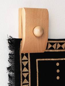lot 14025 image: MOCTUS Quilt Hangers for Wall Display, Set of 4