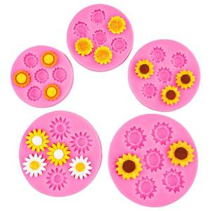 lot 14107 image: Gulinaza 5-Piece Sunflower Silicone Molds