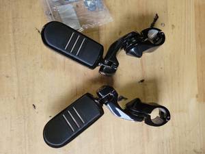 lot 20027 image: Pair of Black Foot-bar with Mounting Hardware