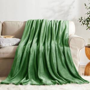 lot 18343 image: KMUSET Fleece Blanket Twin Size Emerald Microfiber
