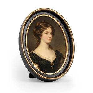 lot 18367 image: AELS 5x7 Inch Vintage Picture Frame, Black Oval Gold Trim