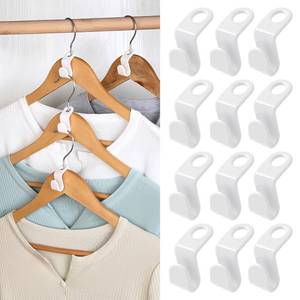 lot 2049 image: UNEFCYC Hanger Connector Hooks - 50 Pc Set