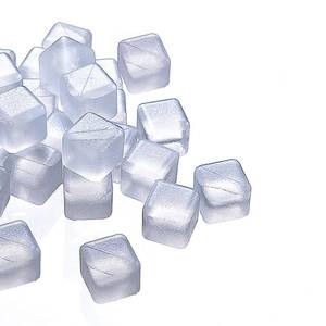lot 2232 image: VOJP Reusable Plastic Ice Cubes, 60-Piece Set