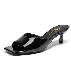 lot 18378 image: Athlefit Black Kitten Heels Women Square Toe Size 9
