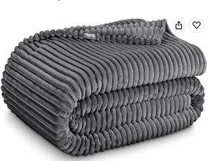 lot 17252 image: Large Grey Blanket - Stock image may not match actual product images