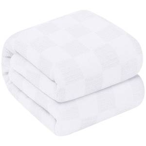 lot 7471 image: Oakias Cotton Blanket King Size White 90x108
