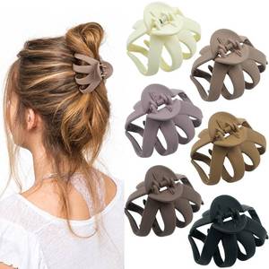 lot 12232 image: MAORULU Medium Octopus Hair Clips, 2.8 Inch, 6-Pack