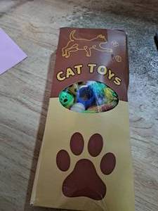 lot 8402 image: QUOZUO 30-Piece Cat Toy Set With Wand and Balls