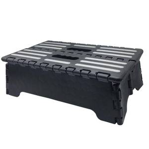 lot 18623 image: Fanwer 5 Inch Portable Folding Step Stool