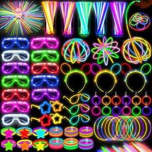 lot 1561 image: TURNMEON 457pc Glow Sticks Party Set with LED Accessories