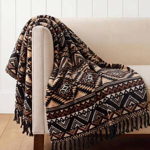 lot 2343 image: CASAAGUSTO Boho Tassel Throw Blanket Flannel