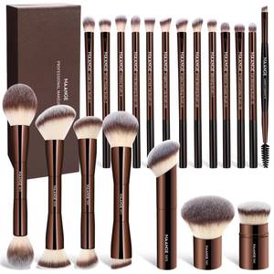 lot 6165 image: MAANGE 20-Piece Makeup Brush Set with Gift Box