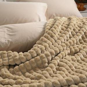 lot 1739 image: PHF Luxury Soft Fleece Blanket King Size 108x90