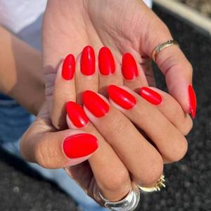 lot 14448 image: XCREANDO Press On Nails Short Oval Red 24 Pcs
