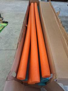 lot 1076 image: Pool Noodles - 11 Pieces