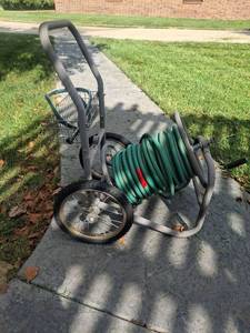 lot 1088 image: Garden Hose Reel Cart