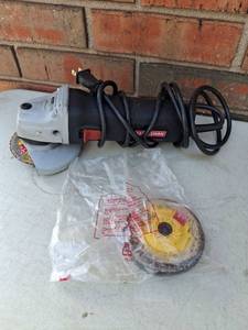 lot 1112 image: Craftsman 5.8 Amp Angle Grinder