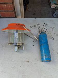 lot 1119 image: Camping Lantern with Propane Cartridge and Wire Stand