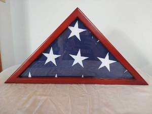 lot 1125 image: United States Flag in Display Case