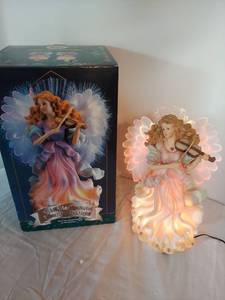 lot 1136 image: 14 Fiber Optic Angel Figurine with Violin and Light