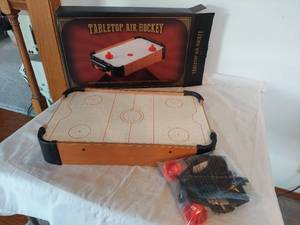 lot 1139 image: Tabletop Air Hockey Game with Paddles and Puck