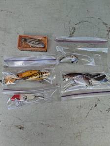 lot 1153 image: Fishing Lure Lot - 6 Pieces