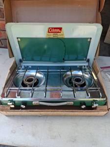 lot 1155 image: Coleman LP Gas Campstove 2-Burner
