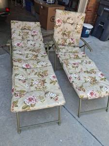 lot 1163 image: Pair of Folding Chaise Lounge Chairs with Floral Cushions