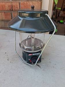 lot 1169 image: Coleman LP Electronic Ignition Lantern