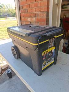 lot 1174 image: Stanley Pro Mobile ToolChest