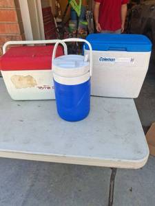 lot 1186 image: Personal Cooler and Water Jug Lot
