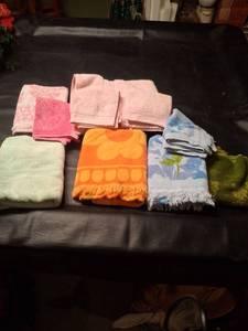 lot 1204 image: Towel Lot